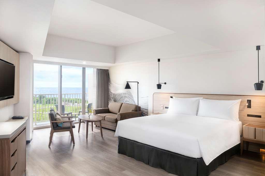 Hilton Okinawa Sesoko Resort Motobu Quarto foto